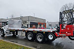 Moffett M8 55.3-10 NX Forklift avec Camion Peterbilt VENDU