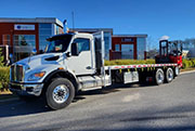 Moffett M8 55.3-10 NX Forklift avec Camion Kenworth à vendre