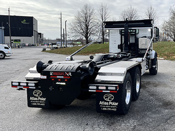 Système de levage à crochet Multilift Ultima 18.56 FX sur camion Volvo à vendre