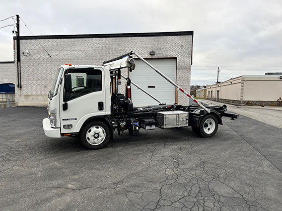 Système de levage  à crochet  Multilift XR5L sur camion Isuzu NRR à vendre